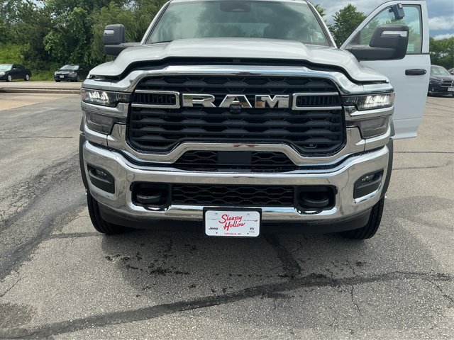 New 2026 RAM 5500 Tradesman w/ Chrome Appearance Group AWD/4WD image 13