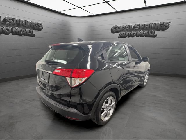 Certified 2022 Honda HR-V LX image 5