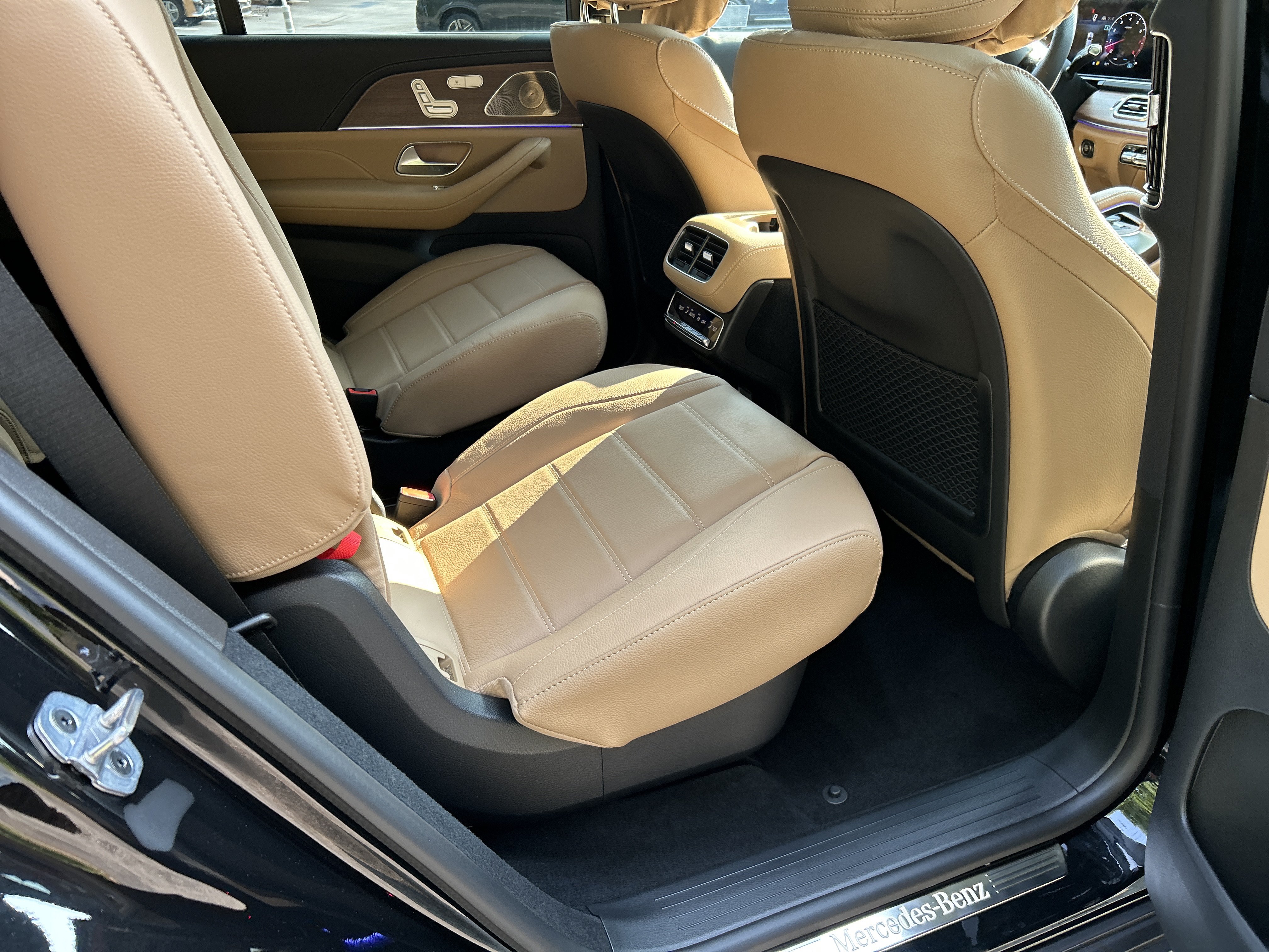 New 2026 Mercedes-Benz GLS 580 4MATIC image 43