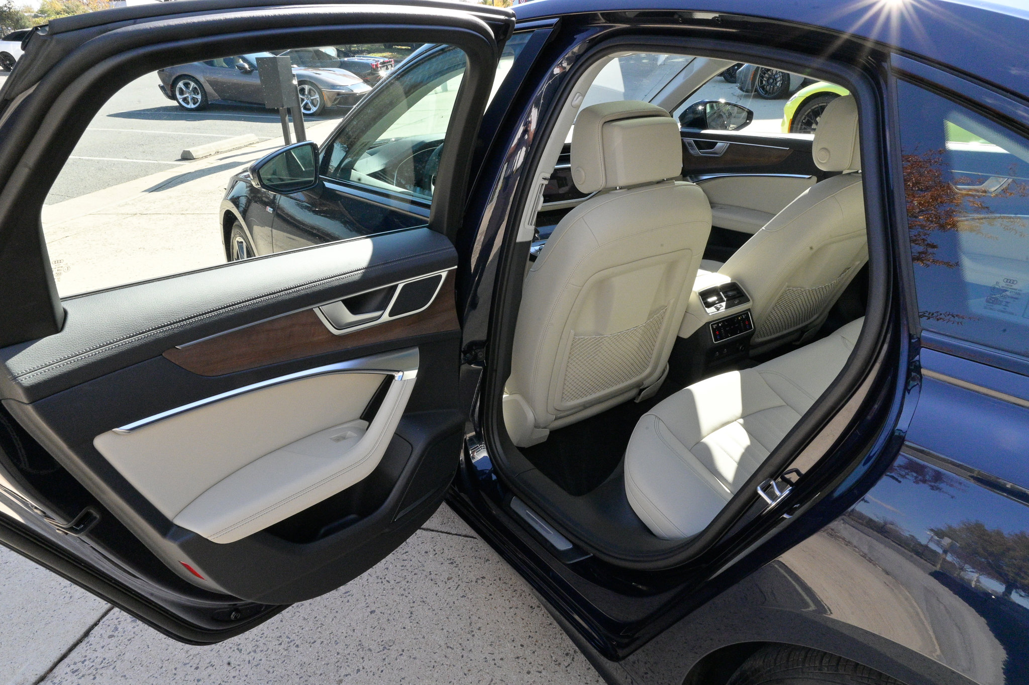 Used 2025 Audi A6 Premium Plus image 34