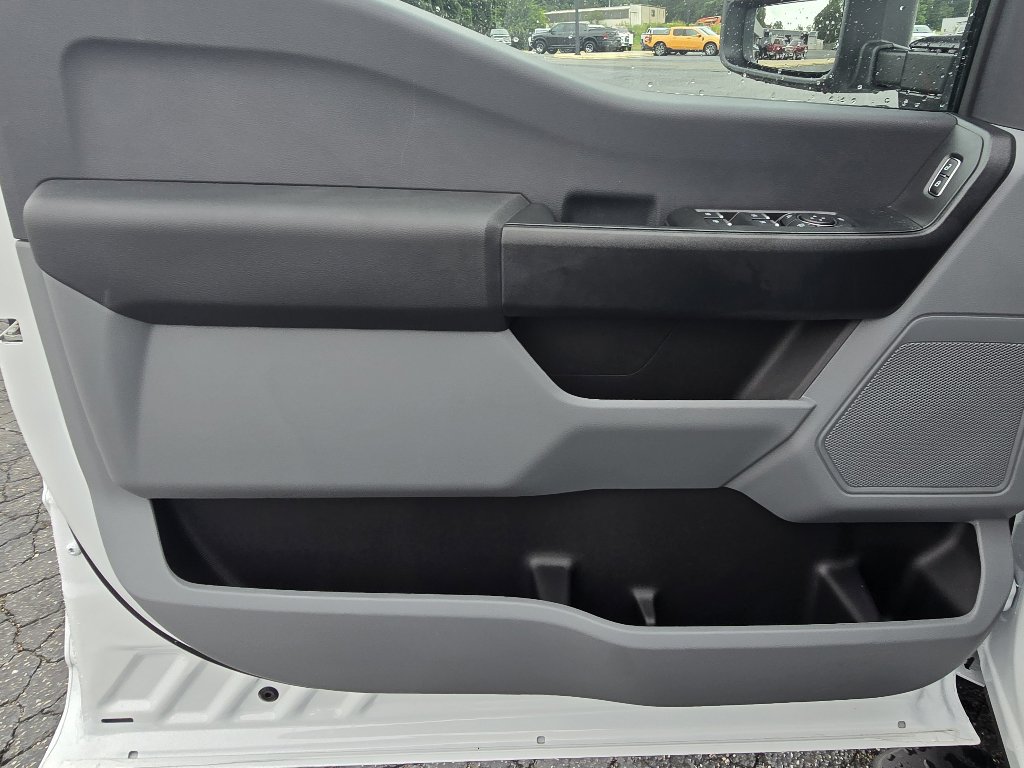 New 2025 Ford F250 XL w/ FX4 Off-Road Package image 8
