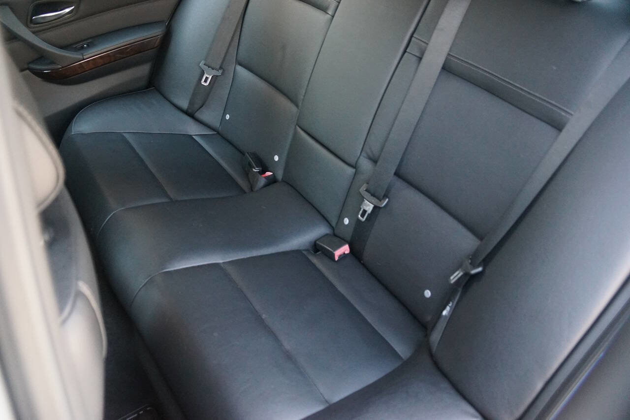 Used 2011 BMW 328i xDrive Sedan image 36