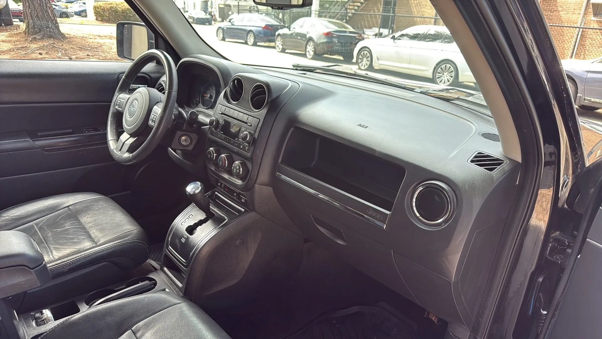 Used 2015 Jeep Patriot High Altitude AWD/4WD image 21