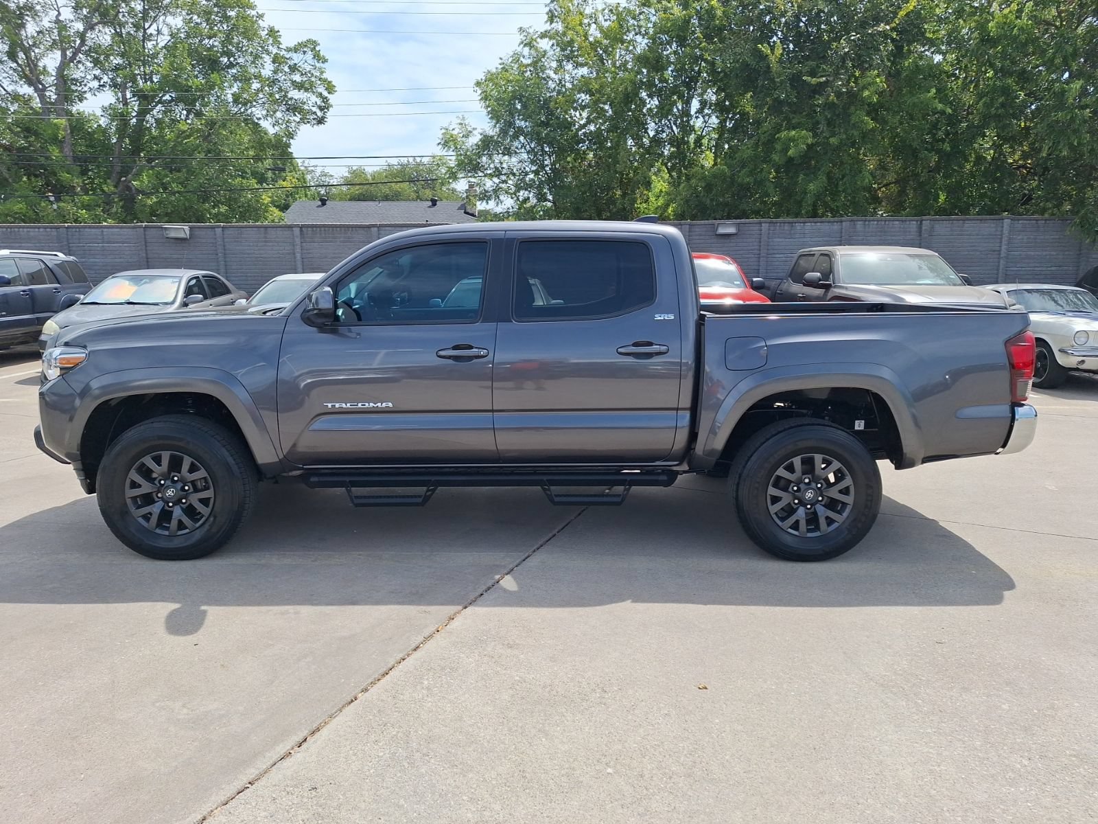 Used 2023 Toyota Tacoma SR5 RWD image 3
