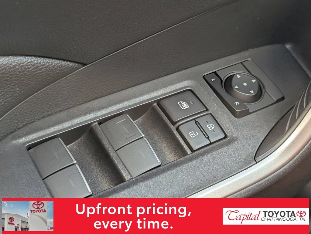 Used 2025 Toyota RAV4 XLE AWD/4WD image 14