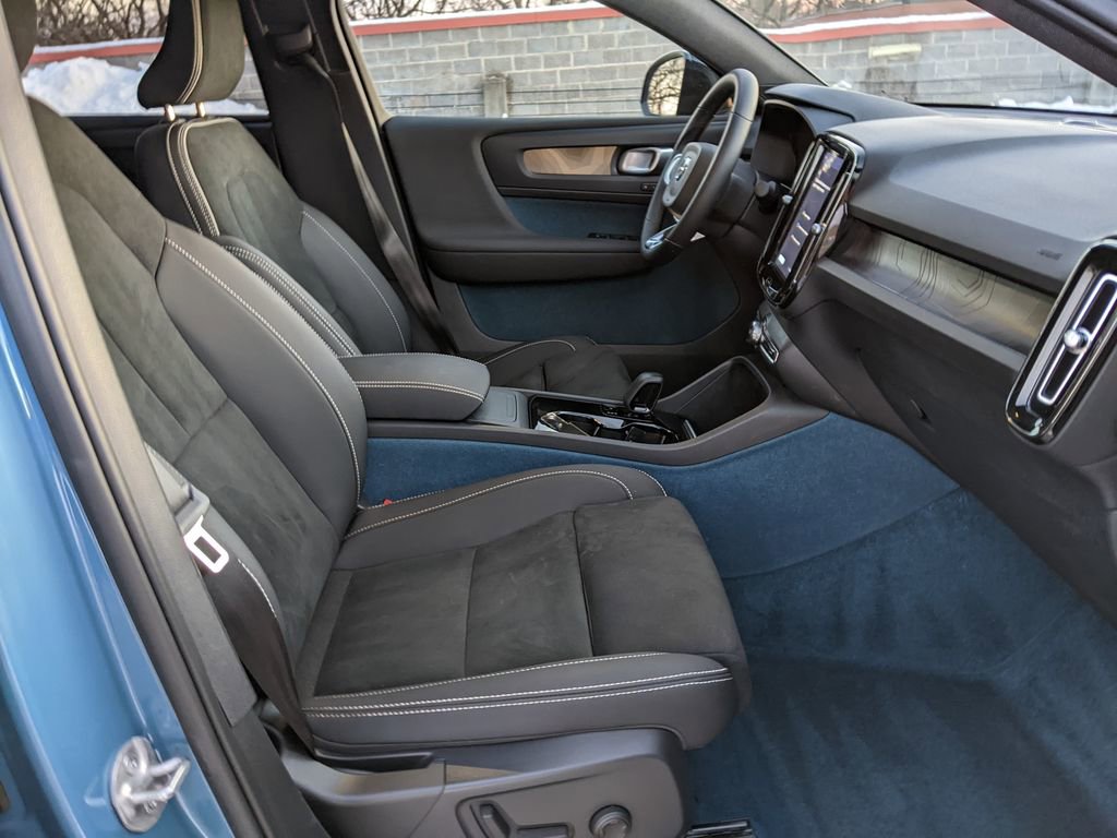 Certified 2023 Volvo C40 P8 Recharge Plus image 21