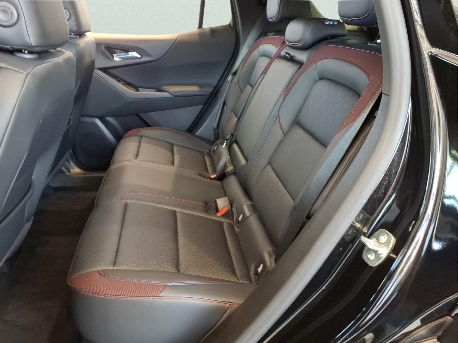 New 2026 Chevrolet Equinox RS w/ Convenience Package III FWD image 19
