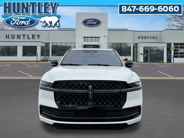 Used 2025 Lincoln Navigator L Reserve w/ Jet Appearance Package image 3