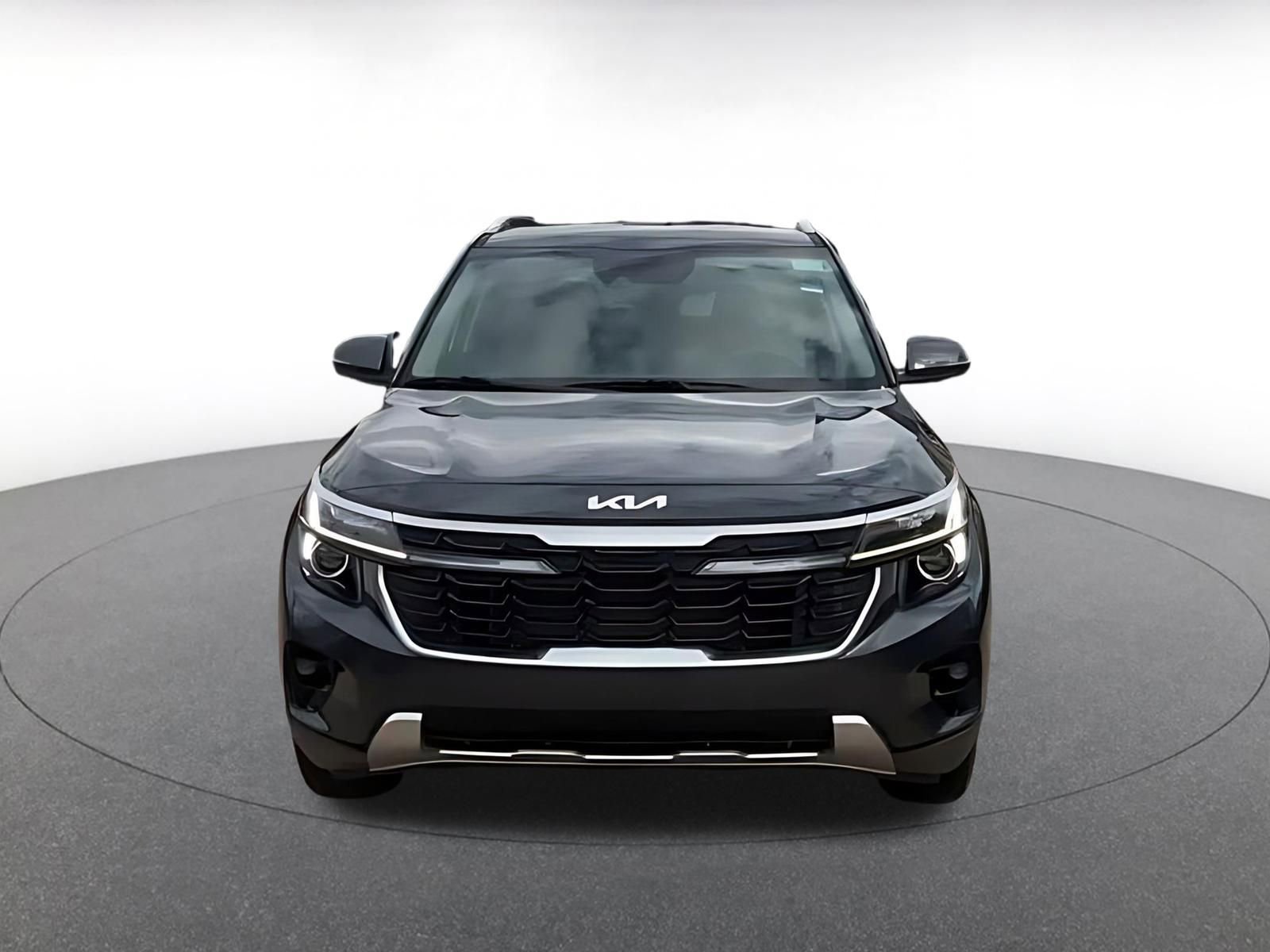 Used 2025 Kia Seltos S FWD image 4
