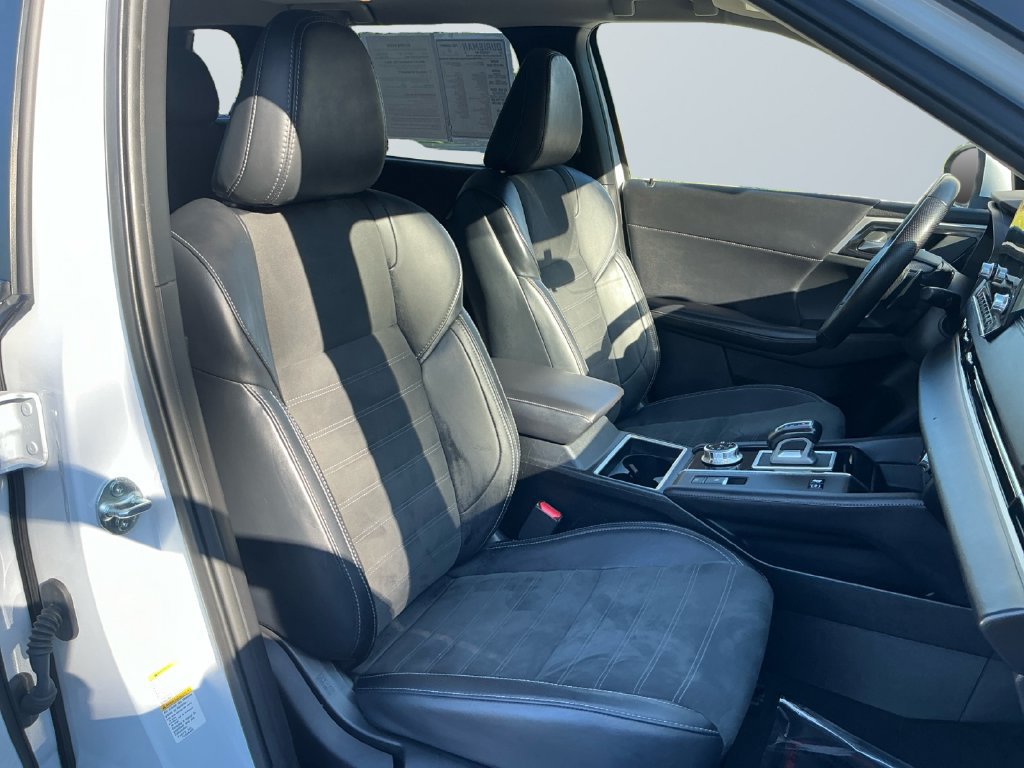 Used 2024 Mitsubishi Outlander Ralliart AWD/4WD image 16