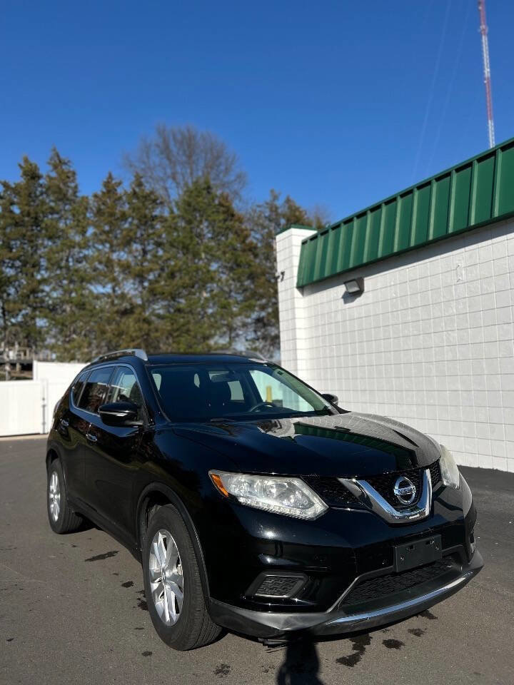 Used 2015 Nissan Rogue SV image 1