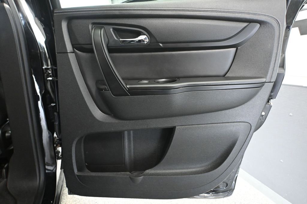 Used 2016 GMC Acadia SLE AWD/4WD image 46