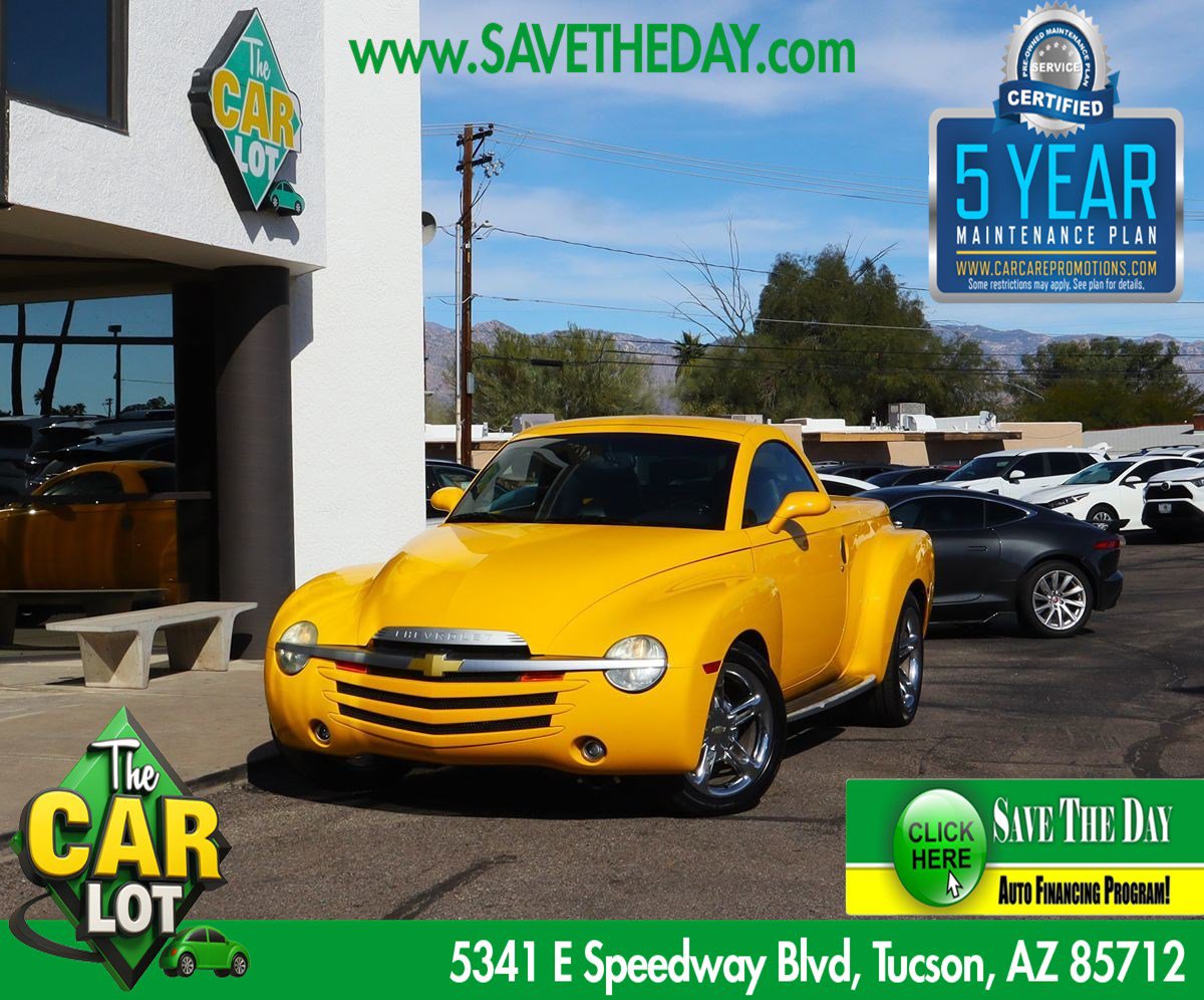 Used 2005 Chevrolet SSR w/ Preferred Equipment Group image 1