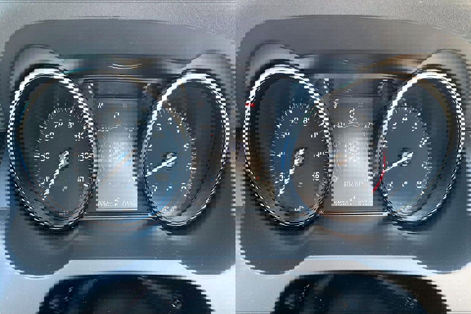 Used 2018 Land Rover Range Rover Evoque HSE Dynamic image 13