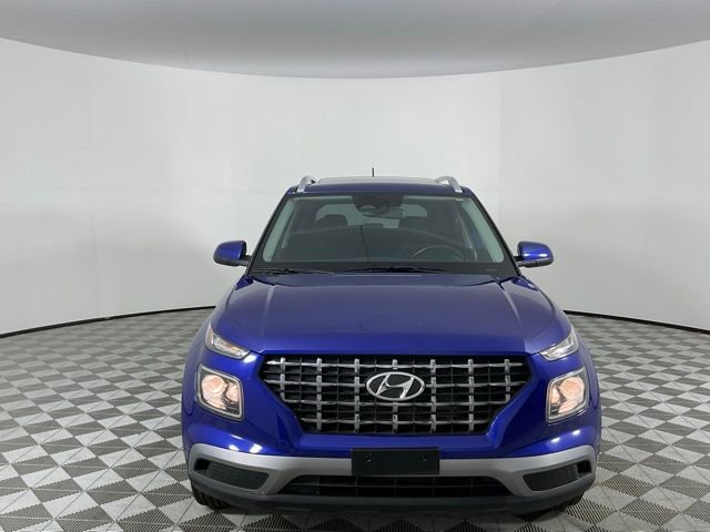 Used 2023 Hyundai Venue SEL image 4