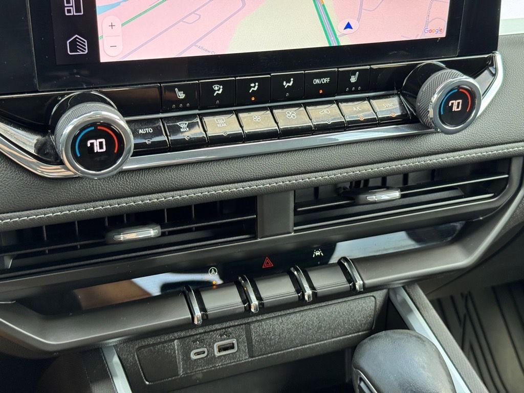 Used 2023 Chevrolet Colorado LT w/ LT Convenience Package II image 22