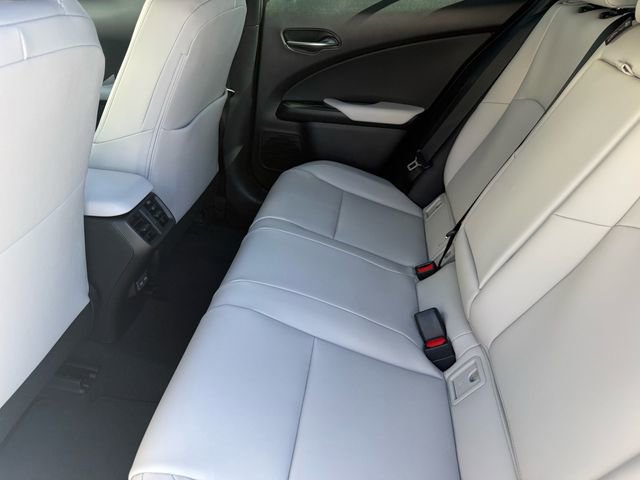 New 2026 Lexus UX 300h FWD image 25