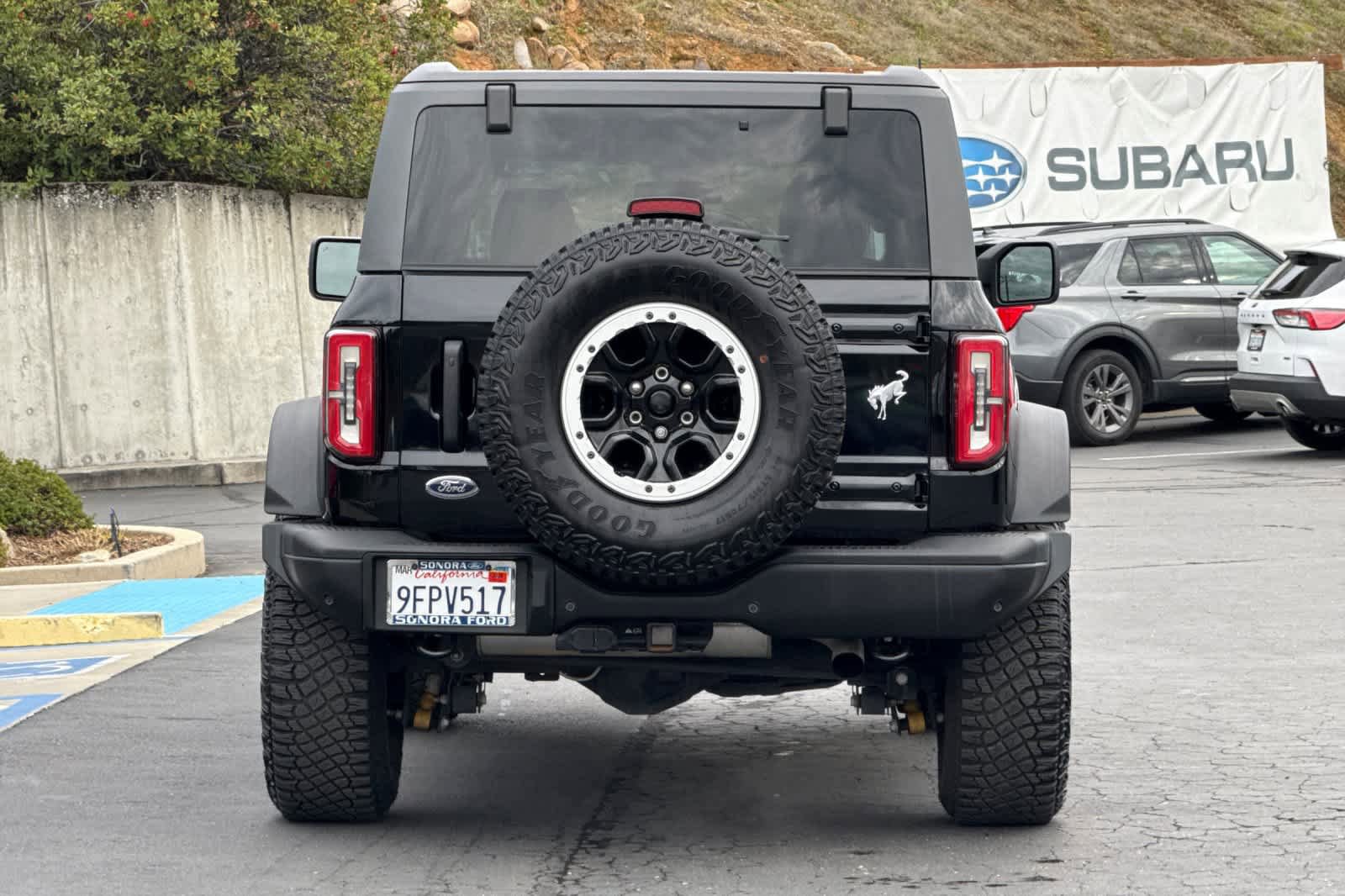 Used 2023 Ford Bronco Badlands image 6