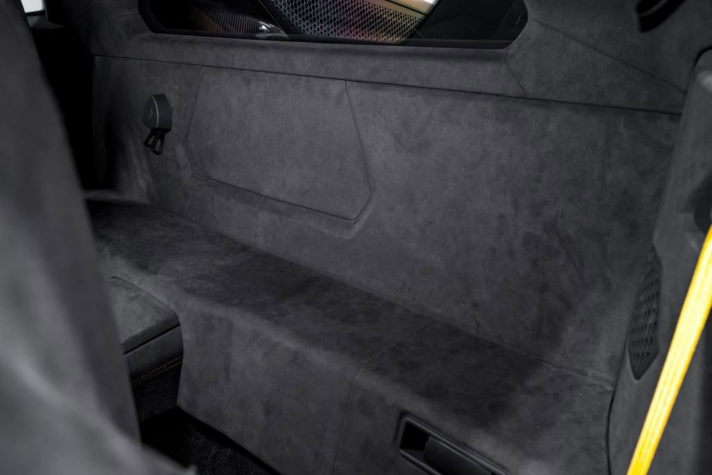 Used 2025 Lamborghini Revuelto image 29