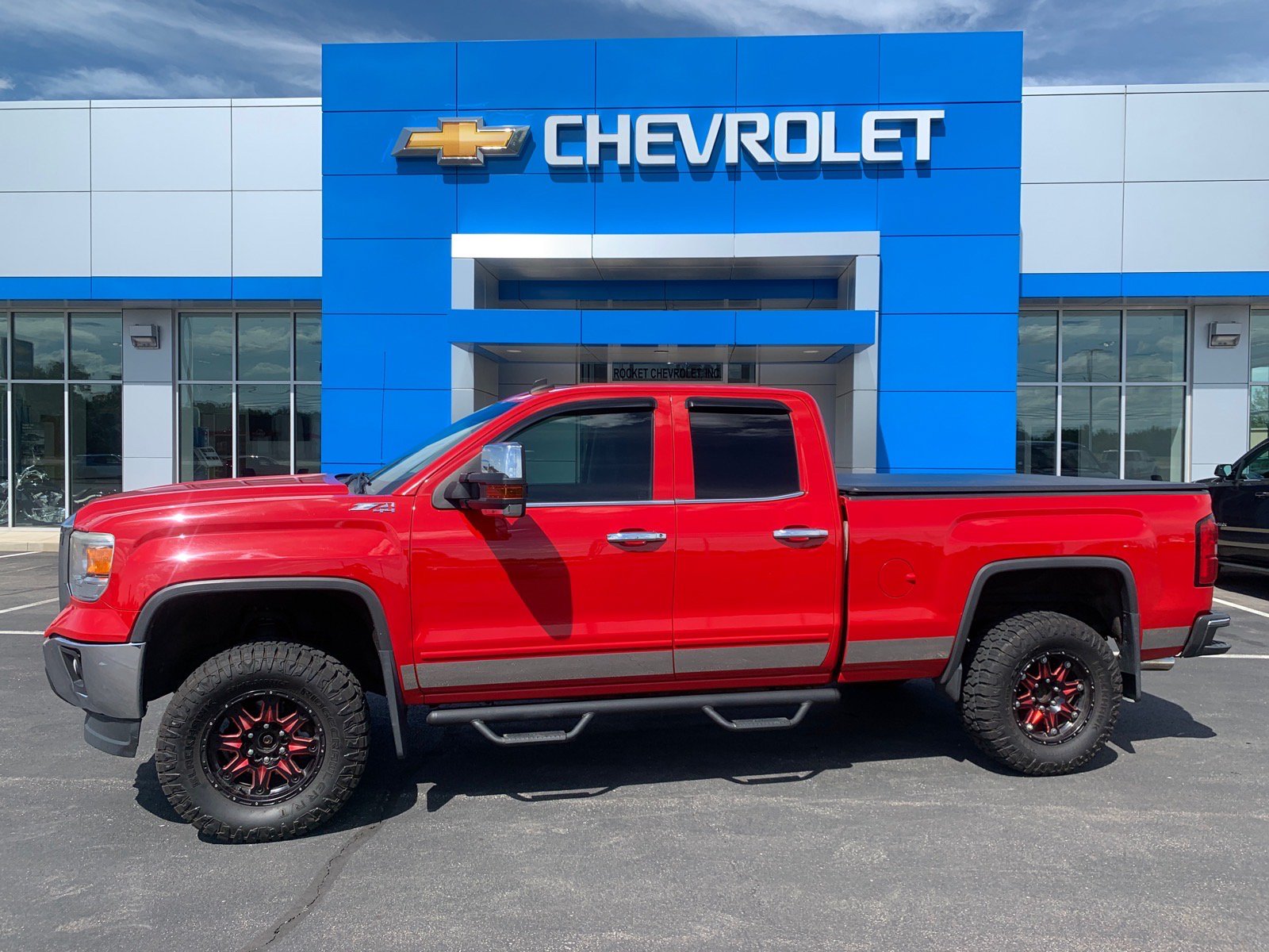 Used 2014 GMC Sierra 1500 SLE AWD/4WD image 1