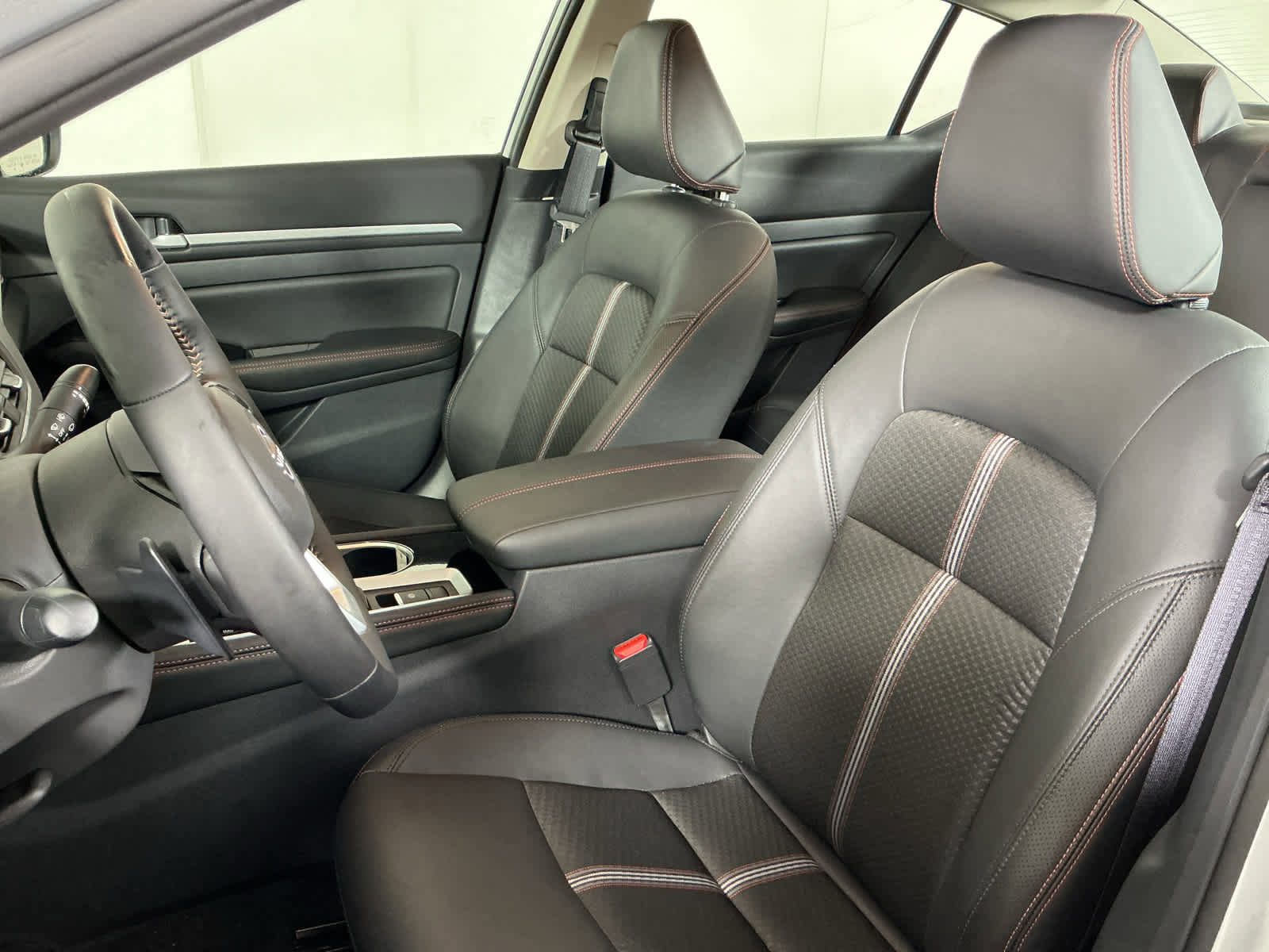 New 2025 Nissan Altima 2.5 SR image 11