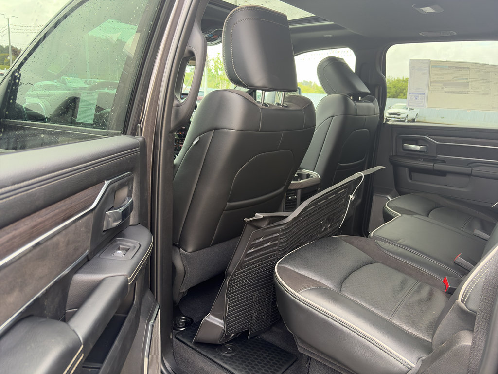 New 2026 RAM 3500 Laramie AWD/4WD image 16