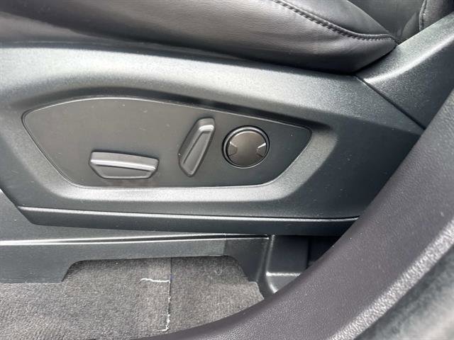 Used 2022 Ford Explorer XLT w/ Equipment Group 202A image 11