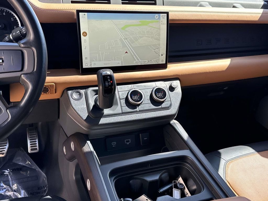 Used 2023 Land Rover Defender 130 X image 9