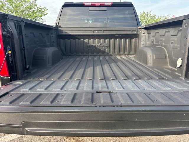 Used 2024 Chevrolet Silverado 1500 High Country w/ Midnight Edition AWD/4WD image 11