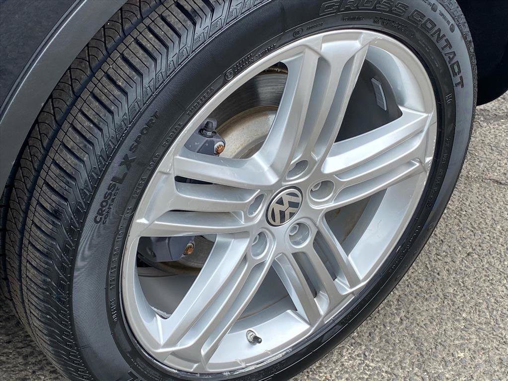 Used 2015 Volkswagen Touareg Executive image 23