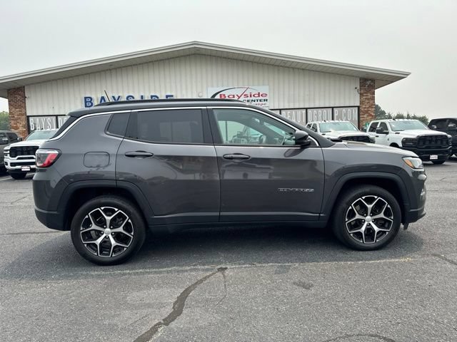 Used 2024 Jeep Compass Limited AWD/4WD image 7
