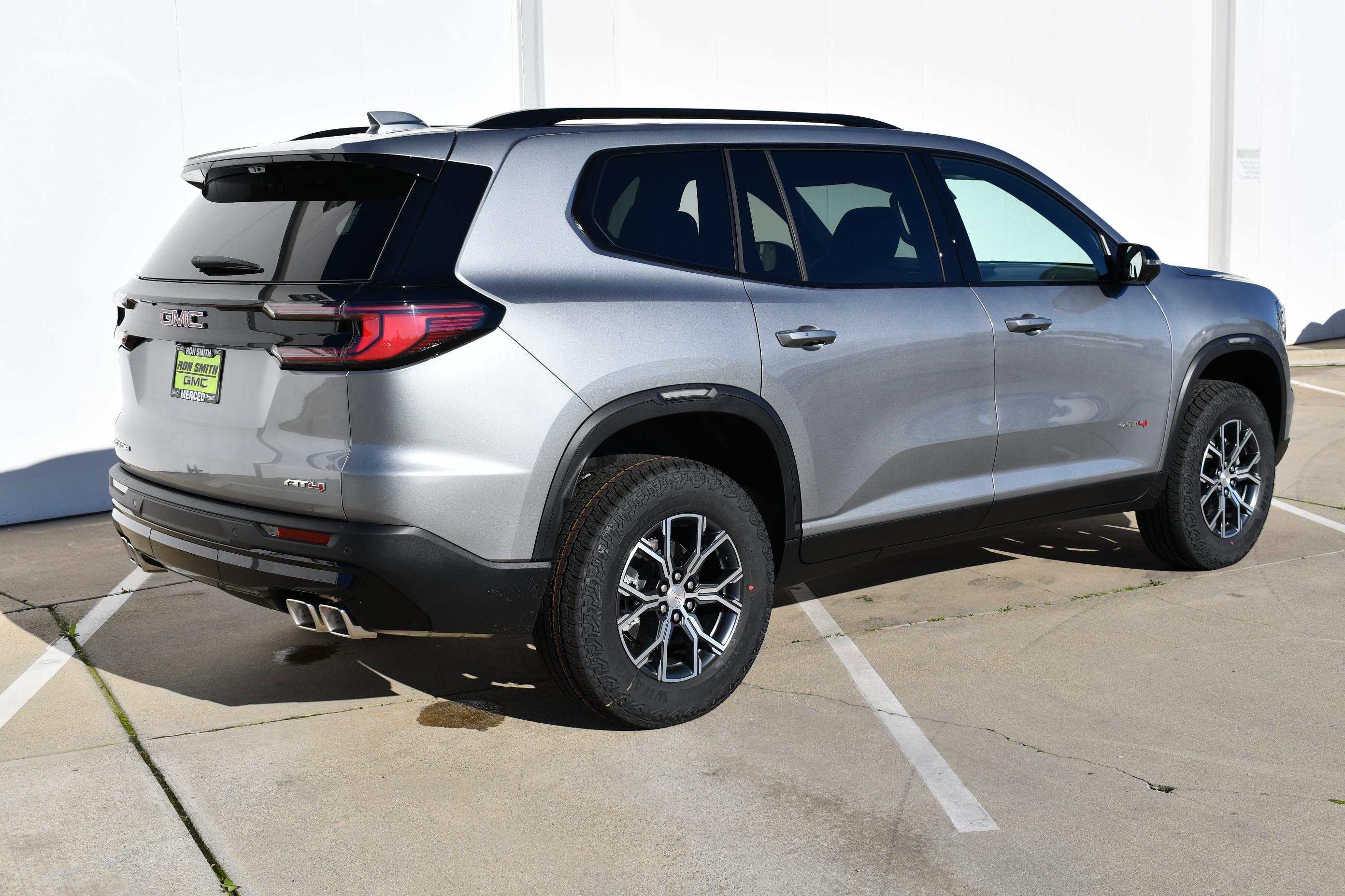 New 2026 GMC Acadia AT4 image 5