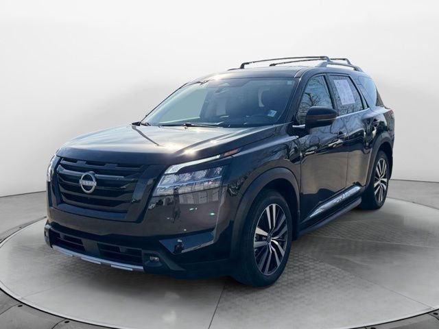 Used 2024 Nissan Pathfinder Platinum w/ Lighting Package (N93) AWD/4WD image 7