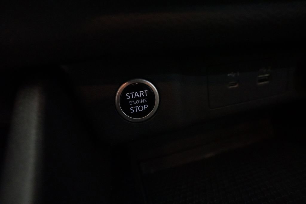 Certified 2023 Nissan Rogue S image 33