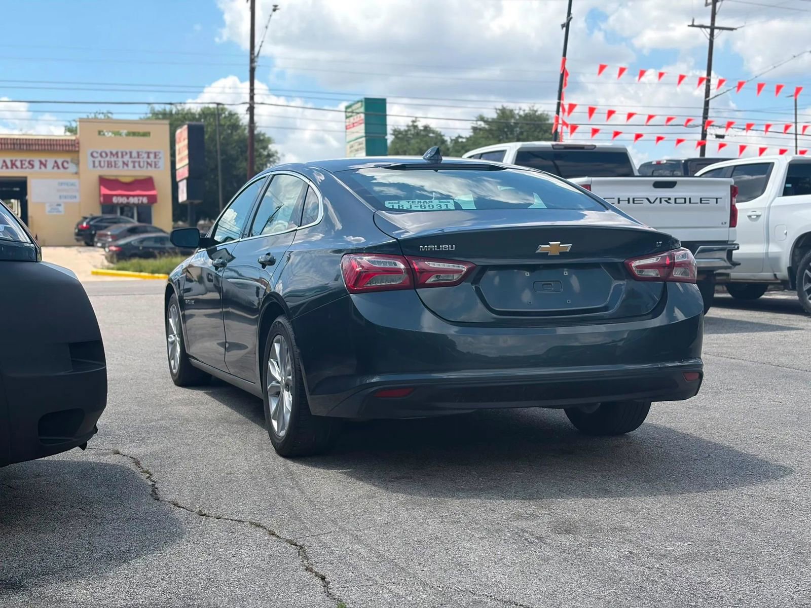 Used 2021 Chevrolet Malibu LT FWD image 11