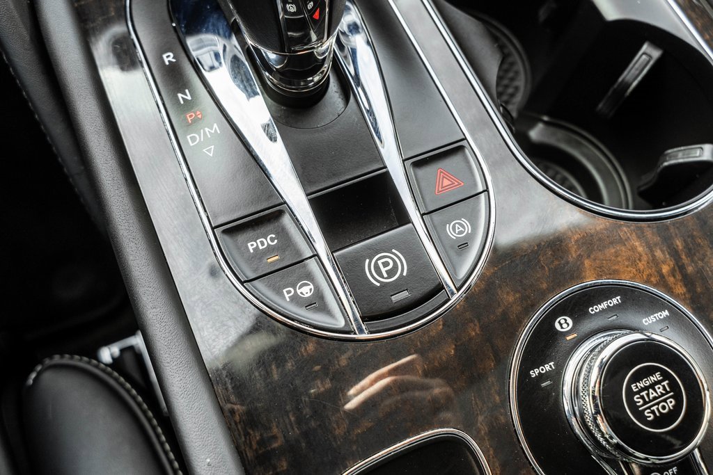 Used 2019 Bentley Bentayga image 30