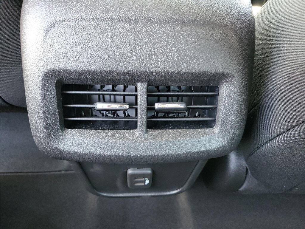 Used 2022 Chevrolet Equinox LS FWD image 12
