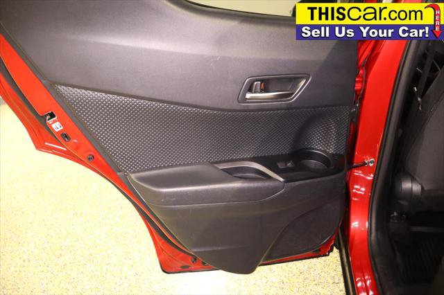 Used 2020 Toyota C-HR LE FWD image 33