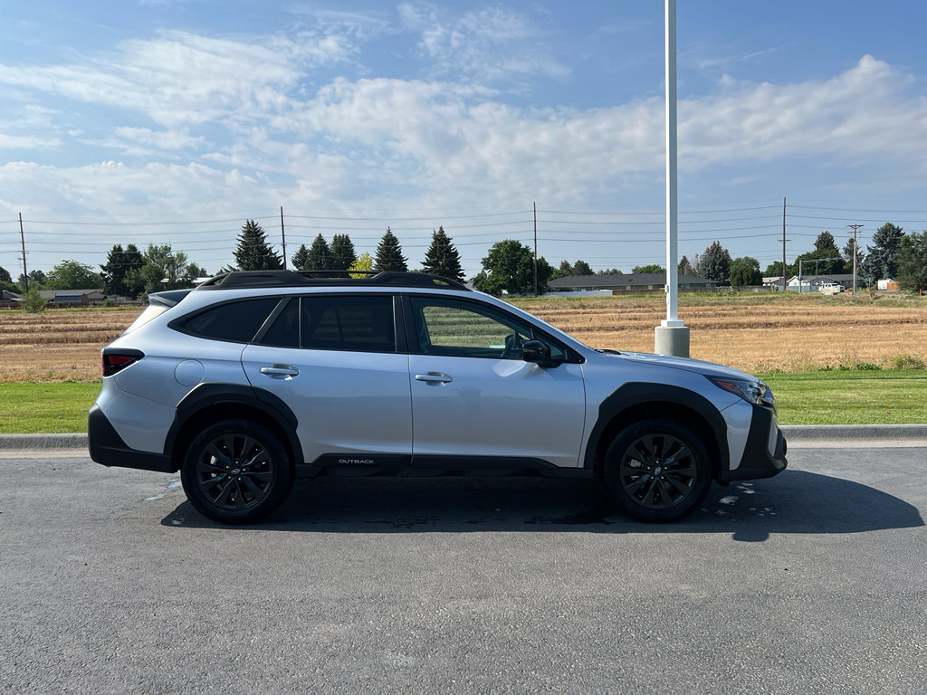 Certified 2025 Subaru Outback Onyx Edition AWD/4WD image 8