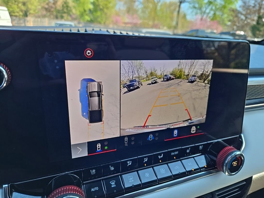 Used 2023 GMC Canyon AT4X image 36