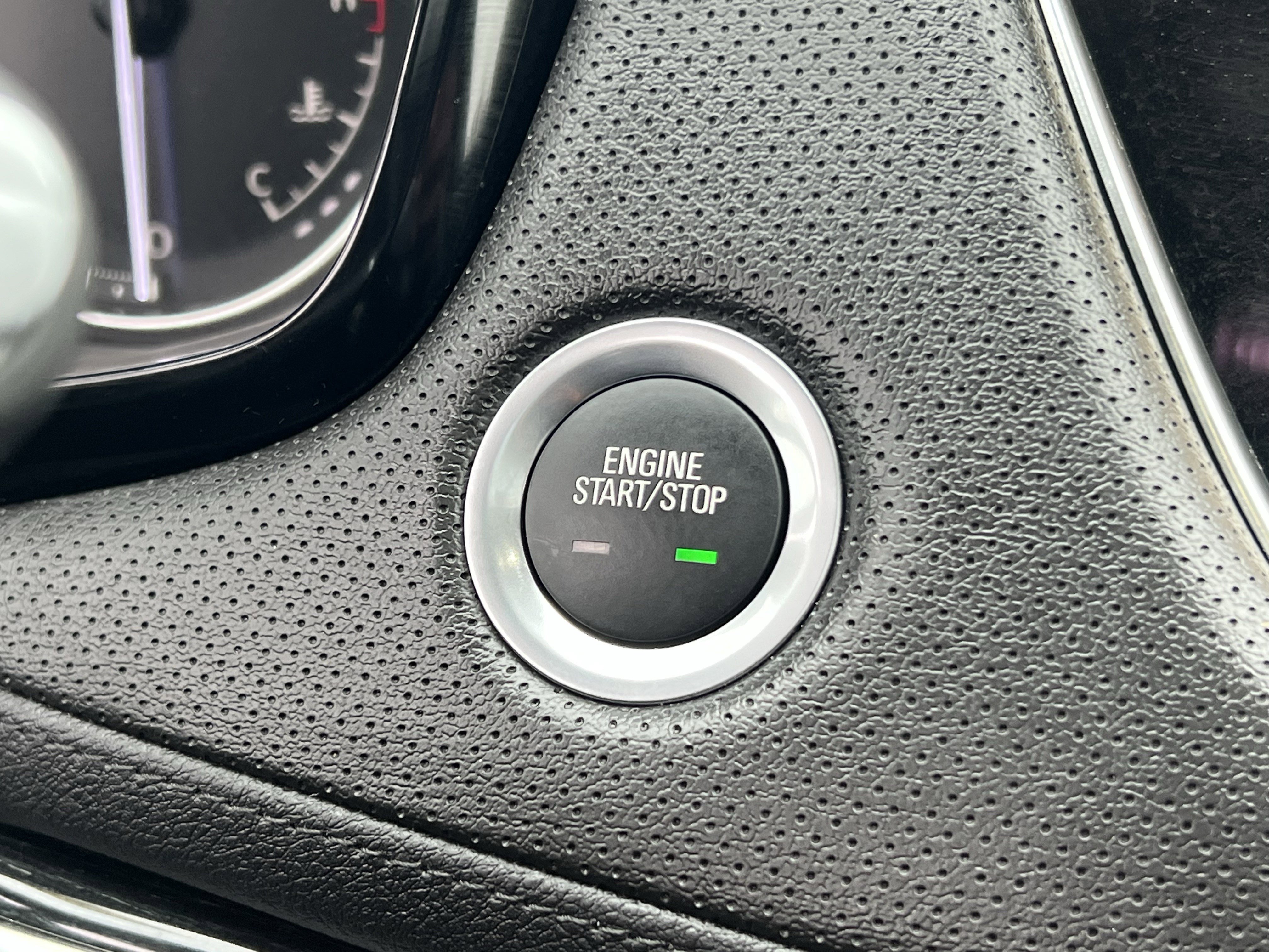 Used 2025 Cadillac XT5 Premium Luxury image 14