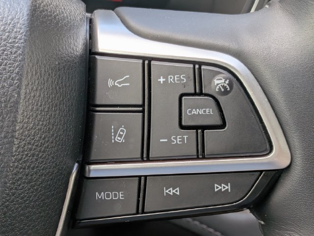 Used 2026 Toyota Highlander Platinum AWD/4WD image 29