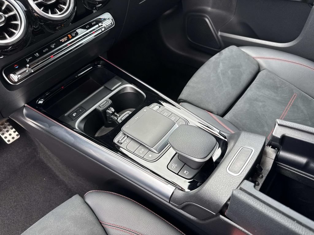Used 2023 Mercedes-Benz GLA 35 AMG 4MATIC image 25