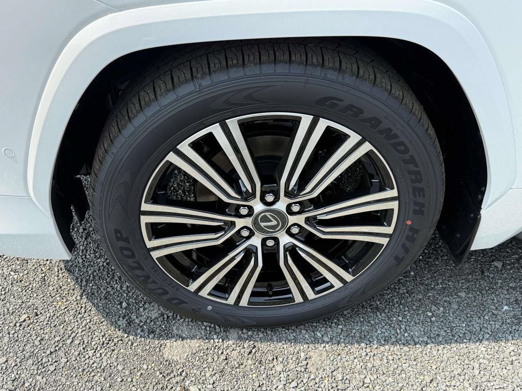 New 2026 Lexus LX 700h Luxury AWD/4WD image 7