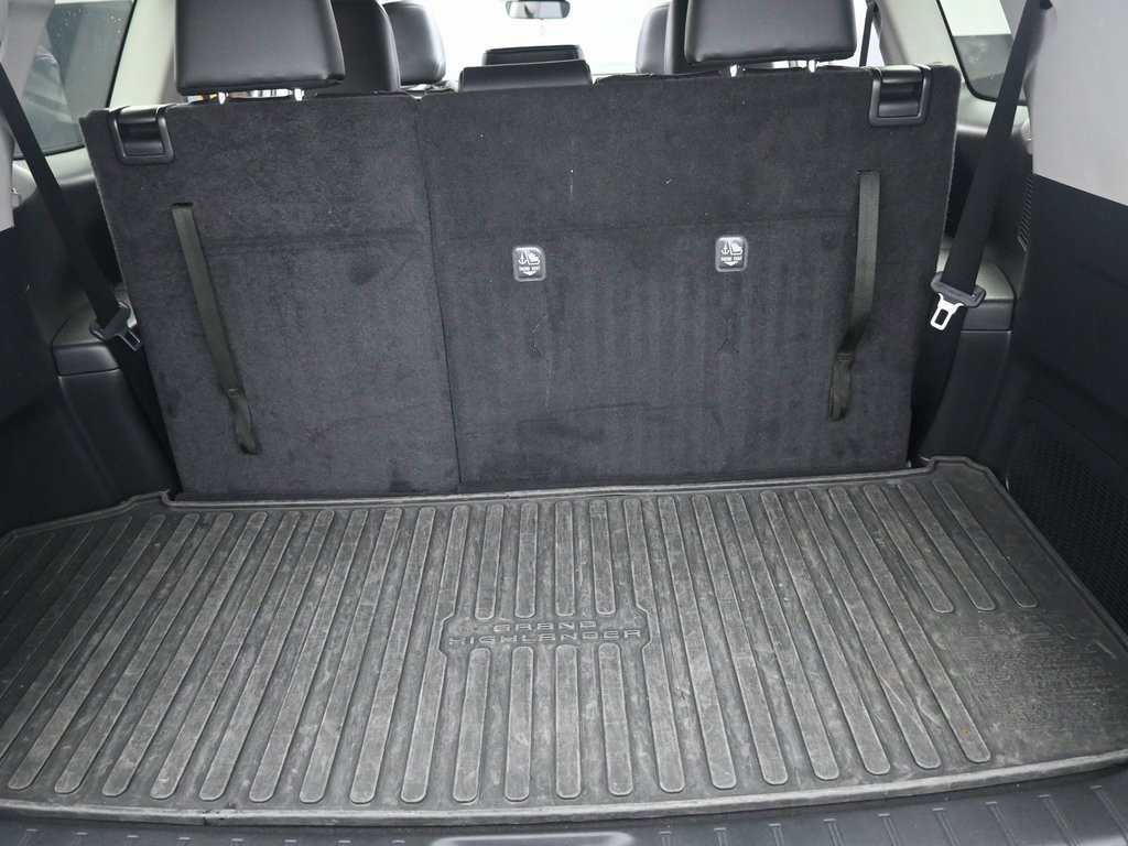 Used 2024 Toyota Grand Highlander XLE image 37