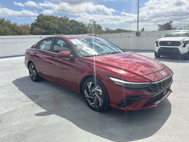 Used 2025 Hyundai Elantra SEL FWD image 36