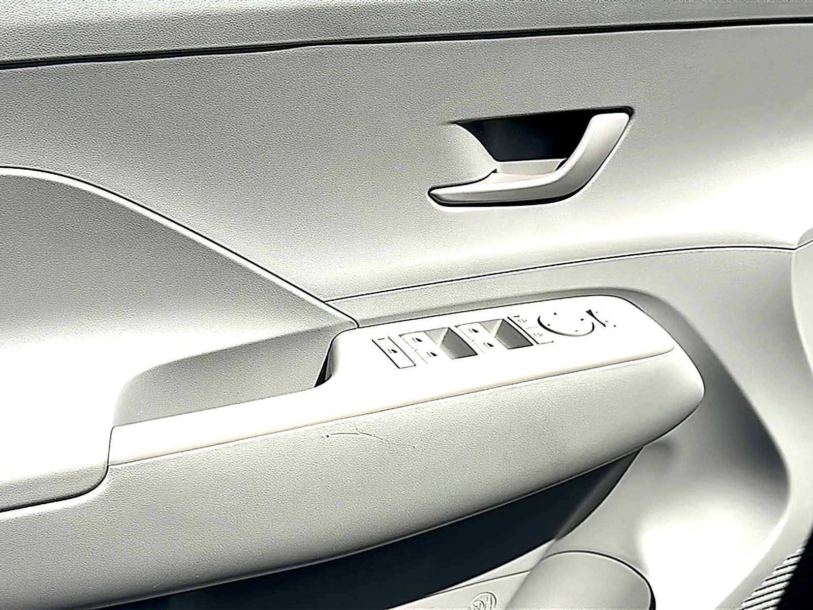 Used 2024 Hyundai Kona SEL image 16