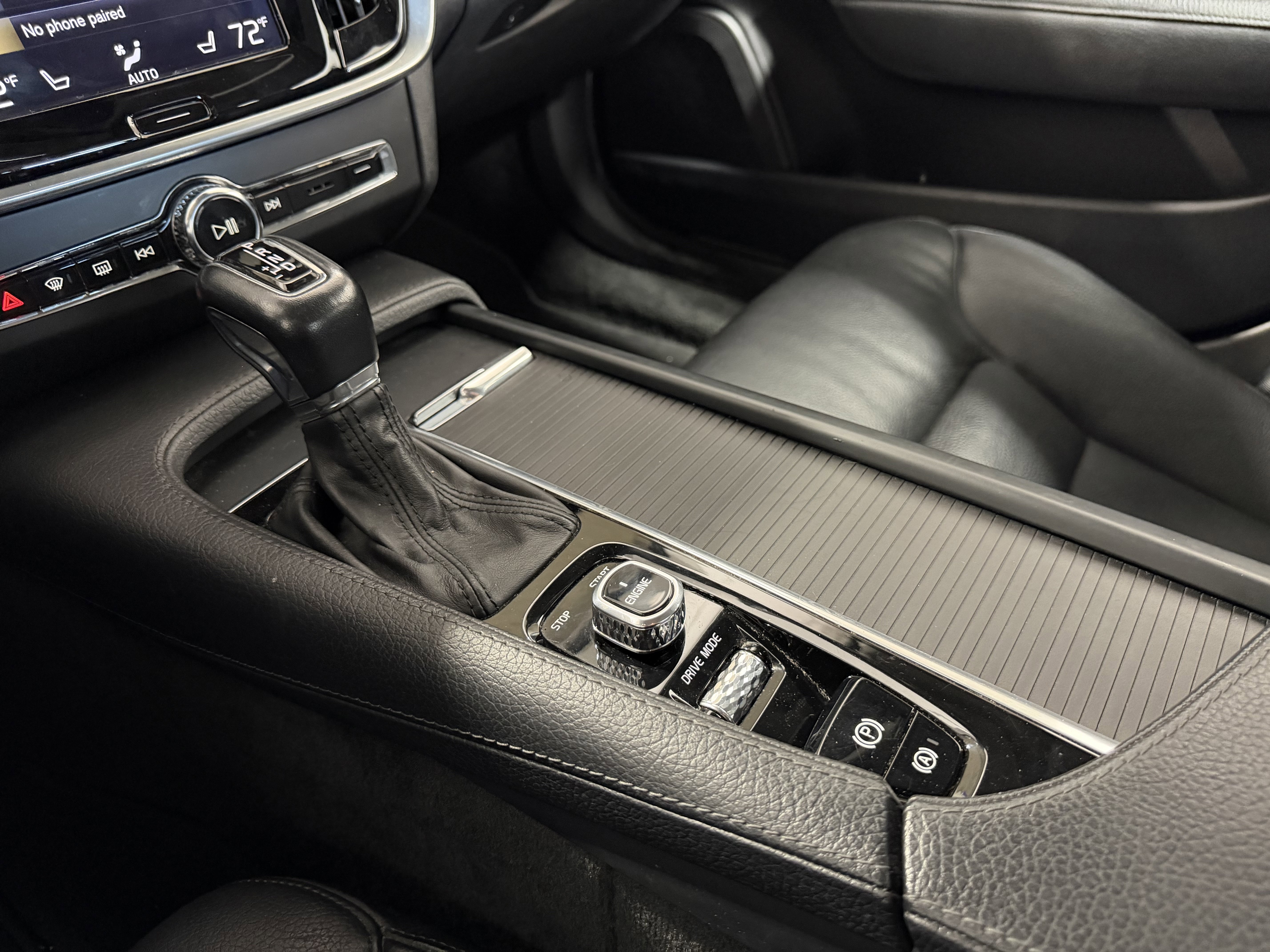 Used 2017 Volvo S90 T5 Momentum w/ Convenience Package FWD image 19