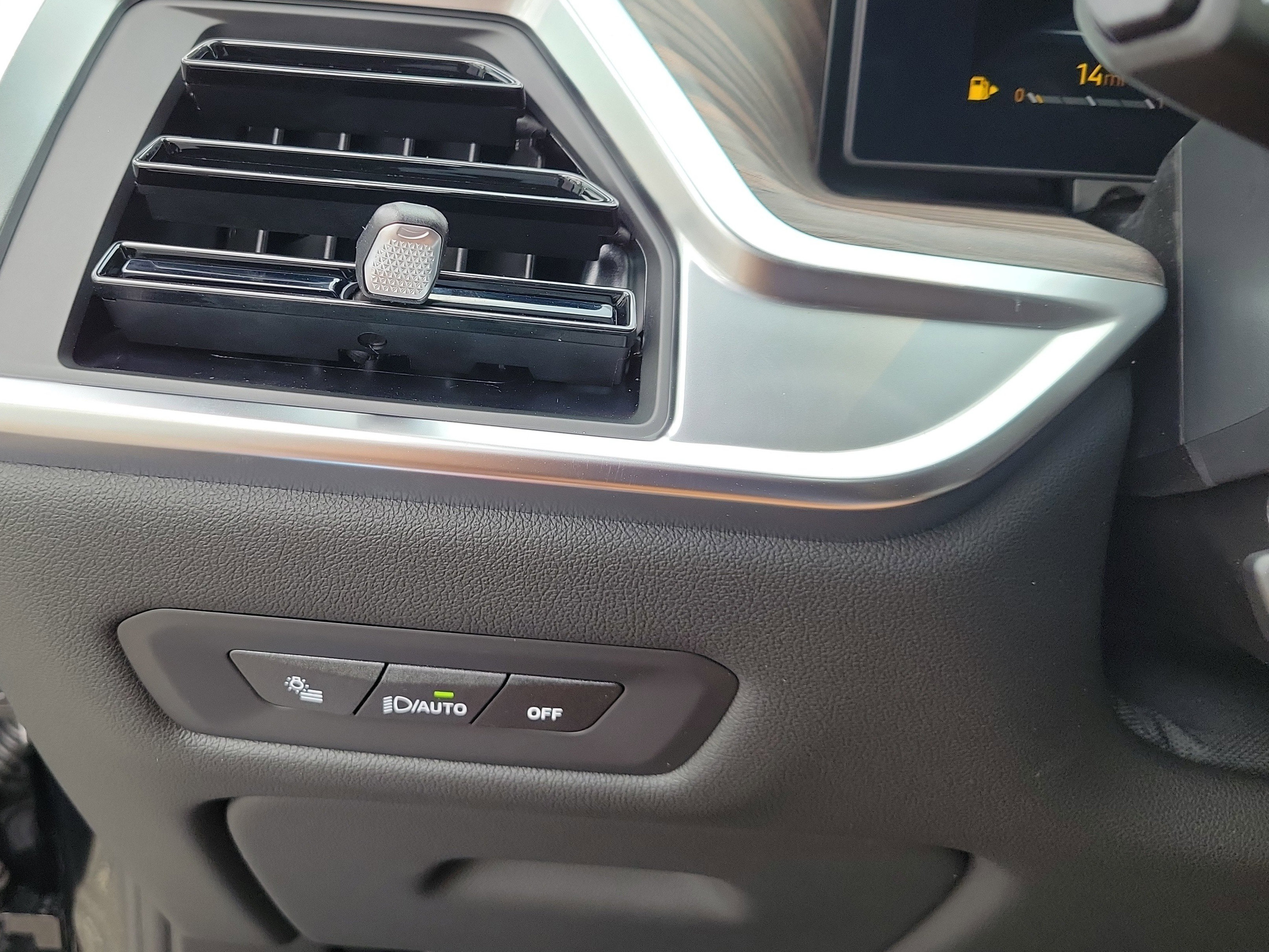 New 2026 BMW X5 sDrive40i RWD image 18