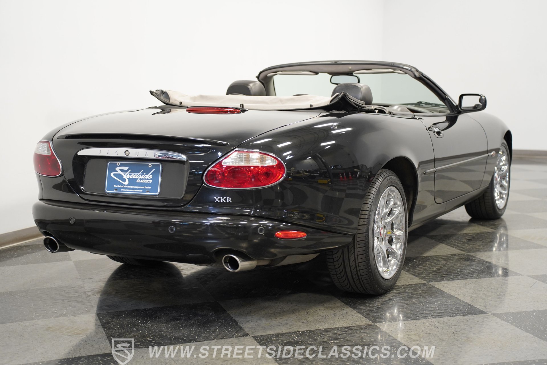 Used 2002 Jaguar XK8 Convertible image 12